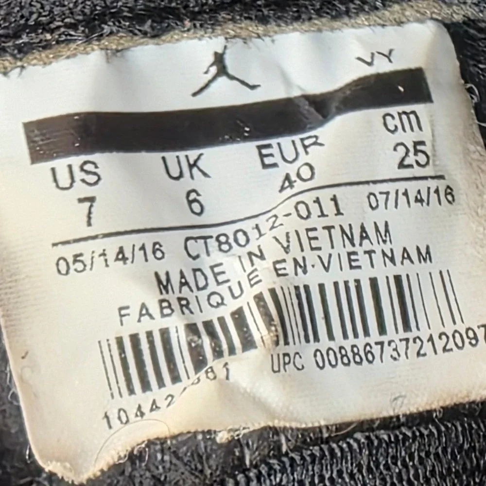 Jordan 11 Retro Jubilee 25th Anniversary Black White Gum CT8012-011‎ Mens 7 O2